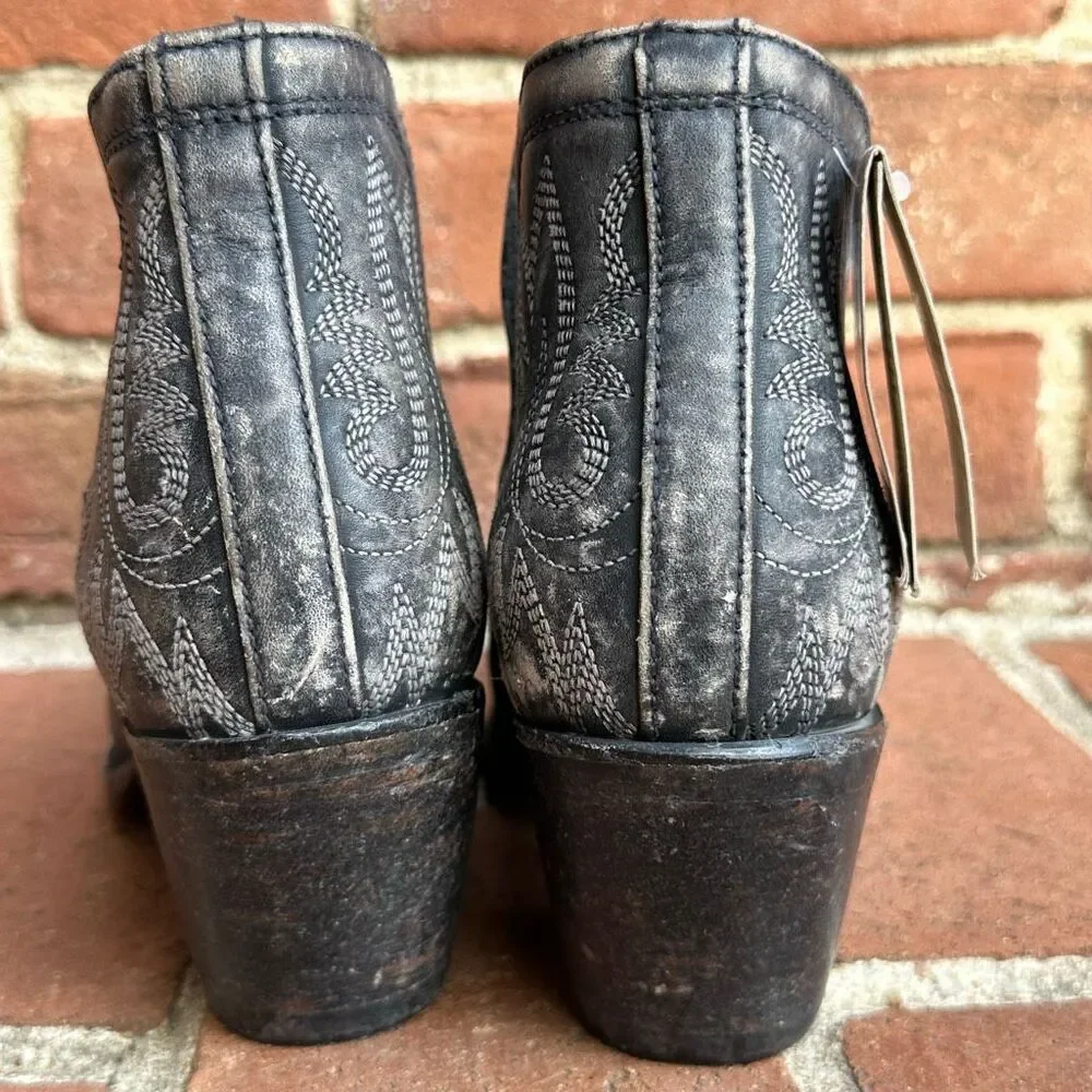Ariat Dixon Western Bootie Distressed Black Snip Toe Heel Womens 6.5 NEW